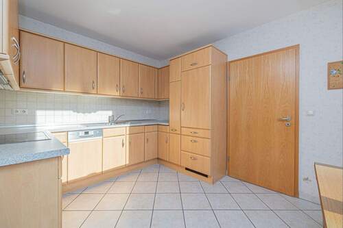 Küche mit Einbauküche - 