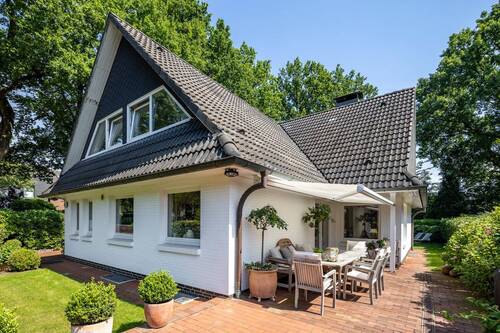 Ansicht - 5 Zimmer Einfamilienhaus zum Kaufen in Hamburg / Poppenbüttel