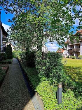 Roth 8.jpg - helle Wohnung mit 2 Balkonen und EBK