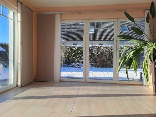 Wohnzimmer - 4 Zimmer Einfamilienhaus zum Kaufen in Hammoor