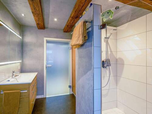 Badezimmer Ansicht 2 - 