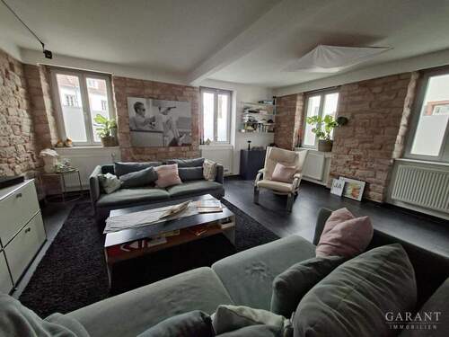 EG Wohnen - **Besondere Immobilie - Liebevoll und aufwändig saniert - Wohnhaus statt Wohnung - **