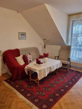 Wohnzimmer - Etagenwohnung mit 60,00 m&sup2; in Bad Staffelstein zur Miete