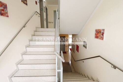 V1250 OG Treppenhaus - 