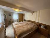 Schlafzimmer - 5 Zimmer Einfamilienhaus zum Kaufen in Stahlhofen