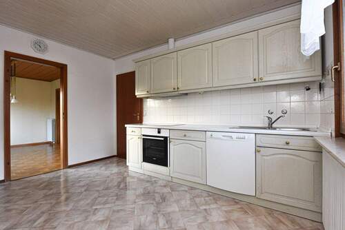 Küche mit Einbauküche - 