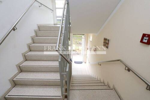 V1250 OG Treppenhaus 2 - 