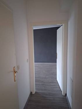 Flur - 2 Zimmer Etagenwohnung in Magdeburg