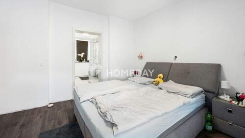 1. OG Schlafzimmer 2 - 