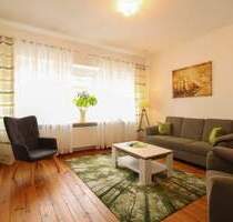 Charmante 3-Zi.-Altbauwohnung mit Einbauküche u. Zimmerofen in zentraler Lage - Cuxhaven