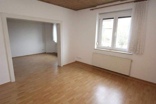 Wohnraum 1 2 im 1.OG - 