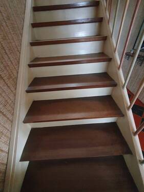 Holztreppe in das OG - 