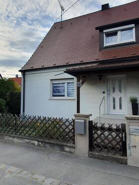 Eingangsbereich - 4 Zimmer Mehrfamilienhaus, Wohnhaus in Fürth