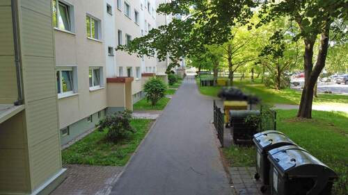 Hauszugänge - 1 Zimmer Etagenwohnung in Chemnitz