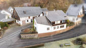 Wohnhaus mit Anbau - Einfamilienhaus mit 171,00 m&sup2; in Roßbach/Wied zum Kaufen