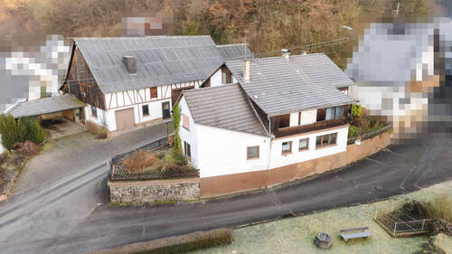 Wohnhaus mit Anbau - Einfamilienhaus mit 171,00 m&sup2; in Roßbach/Wied zum Kaufen