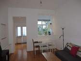 Wohnzimmer Bild 1 - 2 Zimmer Etagenwohnung in Bonn