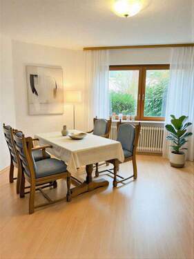 Heller Wohn-/Essbereich - 