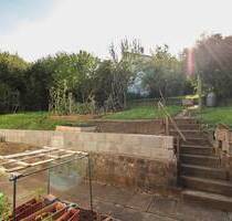 MFH mit 4 Einheiten und Top-Potenzial in Sackgassenlage - Reutlingen Sondelfingen