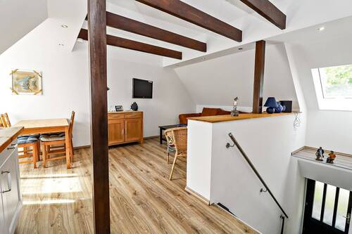 Zugang und Wohnbereich - 2 Zimmer Etagenwohnung in Ostseebad Boltenhagen