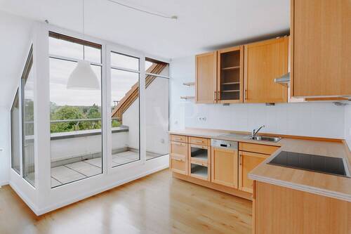 Küche mit Zugang zur Loggia - Etagenwohnung mit 80,40 m&sup2; in Lüneburg zum Kaufen