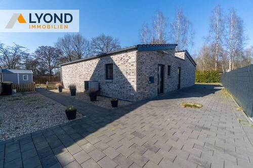 LYD 3618 - 1 Außenansicht - 4 Zimmer Bungalow zum Kaufen in Emmerich / Elten