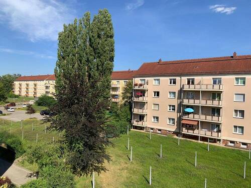 Fensterblick - Etagenwohnung mit 52,20 m&sup2; in Wilkau-Haßlau zur Miete