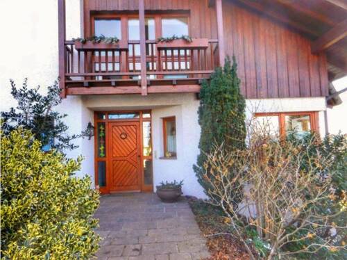 Haustür - 1 Zimmer Einfamilienhaus in Göppingen