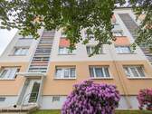 Wohngebäude - 3 Zimmer Etagenwohnung zum Kaufen in Limbach-Oberfrohna