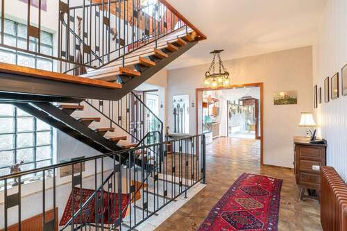 Treppenhaus / Diele 1 - 