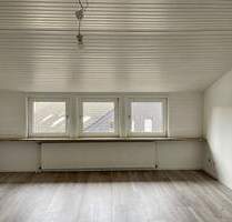 Von privat - schöne 3-Zi.-Wohnung, Paderborn Schloß Neuhaus, ruhige + tolle Lage, Dachgeschoß - Paderborn OT Schloß Neuhaus