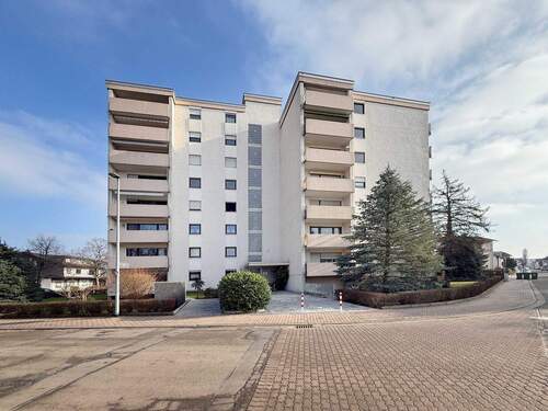 Außenansicht - 4 Zimmer Etagenwohnung zum Kaufen in Hockenheim