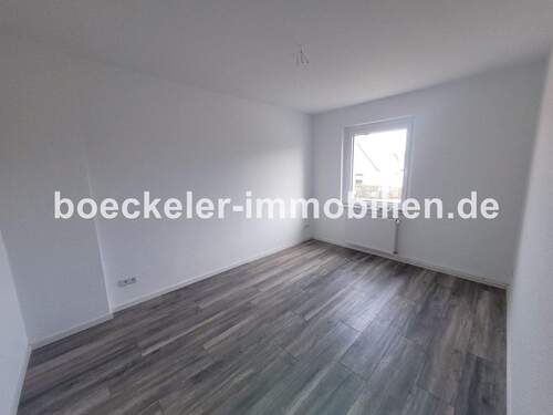 Bild 3 - 4 Zimmer Etagenwohnung in Elsteraue