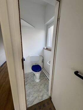 WC - 