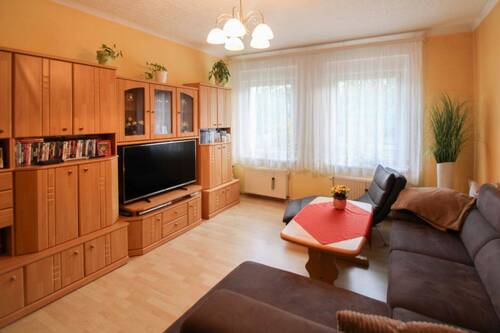 Helles Wohnzimmer - Reihenmittelhaus mit 100,10 m&sup2; in Berlin zum Kaufen