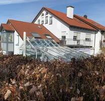 KNIPFER`S IMMOBILIENSCHÄTZE - TOP- Lage - DHH mit Anbau für BüroEinliegerwohnung u. Außen-Whirlpool - Diedorf