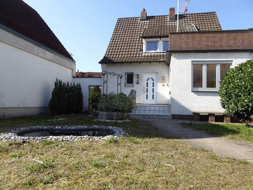 Hausansicht - 1 Zimmer Einfamilienhaus zum Kaufen in Griesheim