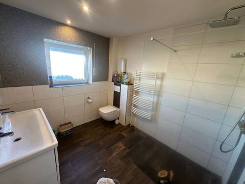 tempImage3sq41f.jpg - 