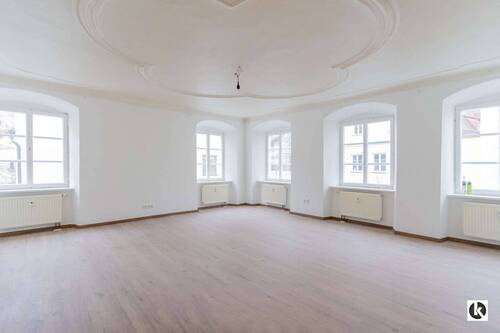 Wohnzimmer - Traumhafte Altstadtwohnung in ruhiger Lage