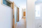 Flur - Etagenwohnung mit 90,00 m&sup2; in Neuburg a.d. Donau zur Miete