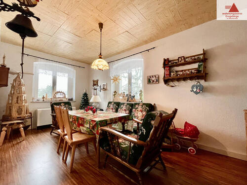 Esszimmer oder Kinderzimmer 1. OG - 