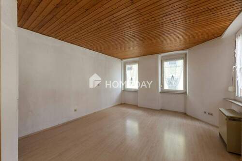 1. OG Wohnzimmer 1 2 - 