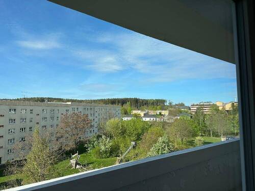 Balkonblick - Etagenwohnung mit 68,60 m² in Kirchberg zur Miete