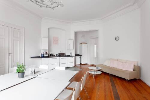 Küche - 7 Zimmer Etagenwohnung zum Kaufen in Berlin