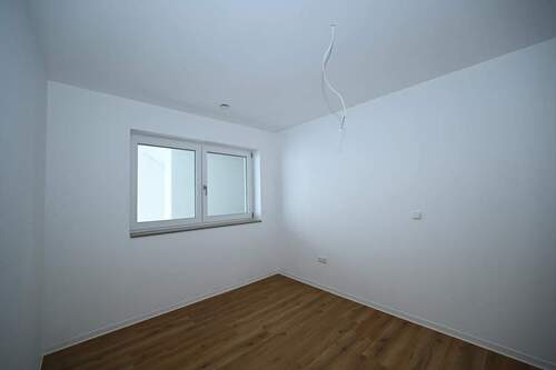 Schlafen abseitz der Straße - 