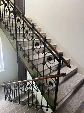 Treppenhaus - Zwei Mehrfamilienhäuser - KfW 70 - Hochwertig sanierter Altbau - 2023-2024