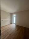 Küche mit Zugang zum Balkon - 