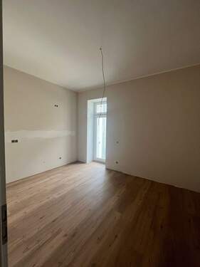 Küche mit Zugang zum Balkon - 