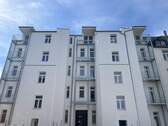 Rückansicht mit Balkonen - Mehrfamilienhaus, Wohnhaus in Chemnitz