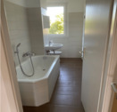 Bad - 4 Zimmer Etagenwohnung zur Miete in Halle (Saale)